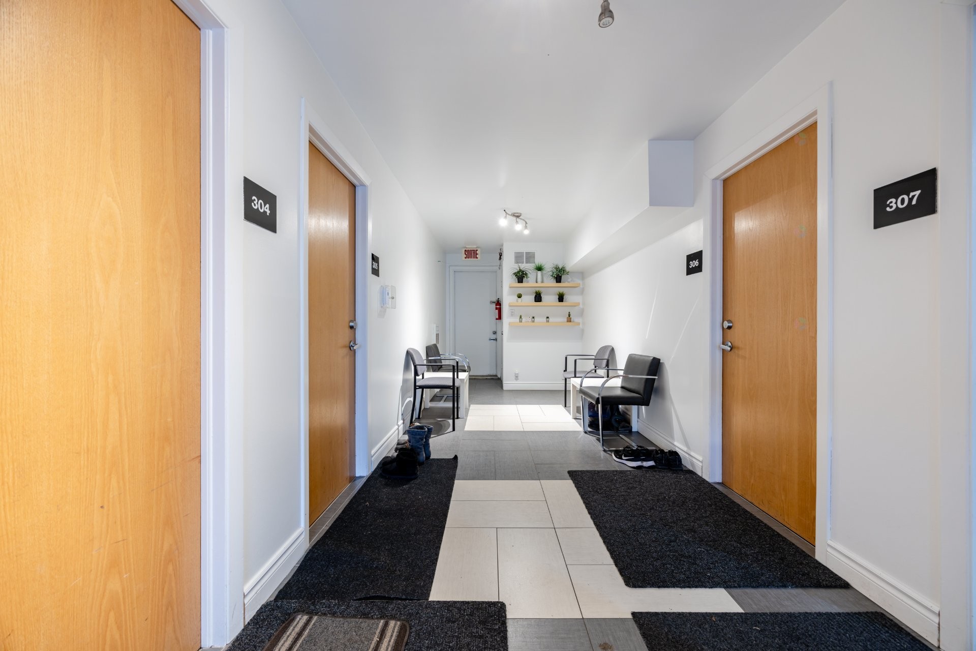 









20

 - 26


Rue De Gentilly O.

,
Longueuil (Le Vieux-Longueuil),




QC
J4H1Y8

