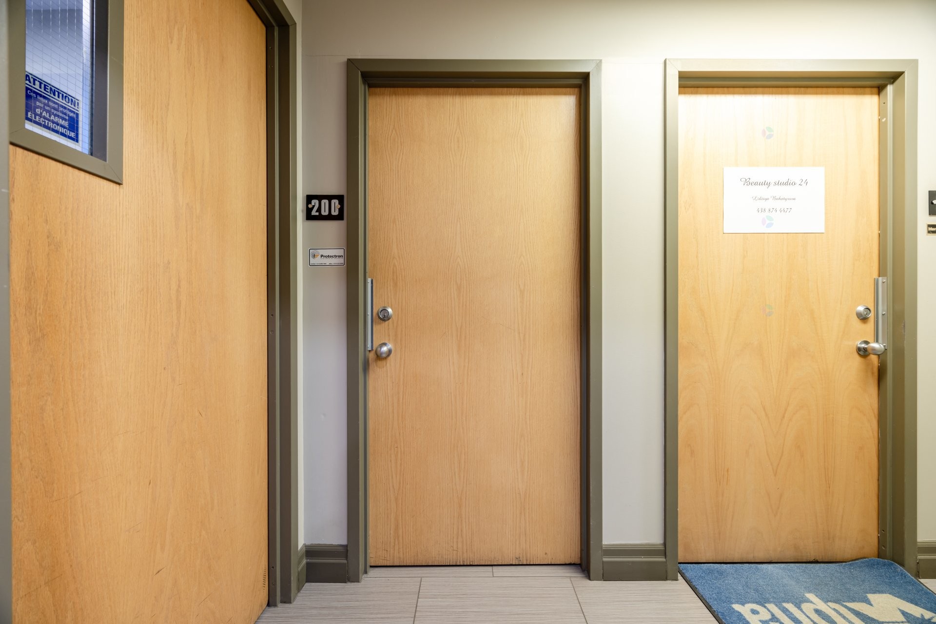 









20

 - 26


Rue De Gentilly O.

,
Longueuil (Le Vieux-Longueuil),




QC
J4H1Y8

