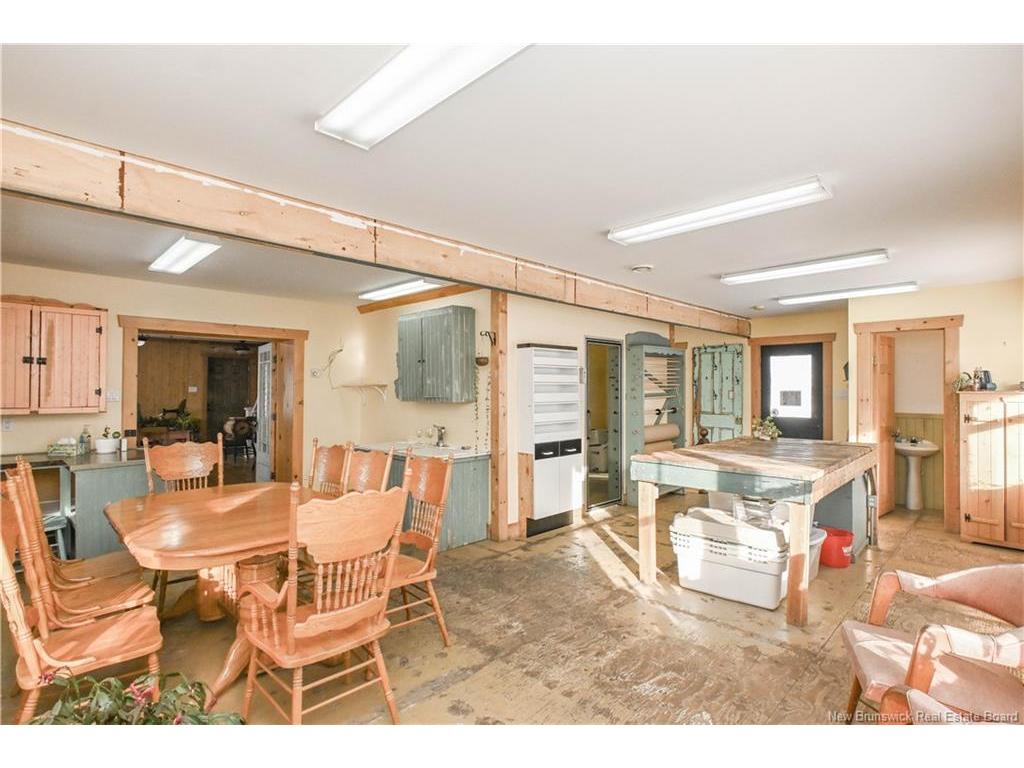 









142


Boul Saint-Pierre E.

BLVD,
Caraquet,




NB
E1W 1B1

