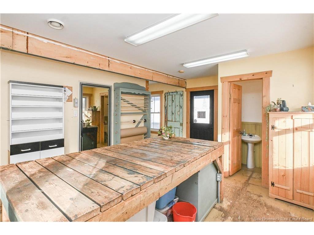 









142


Boul Saint-Pierre E.

BLVD,
Caraquet,




NB
E1W 1B1

