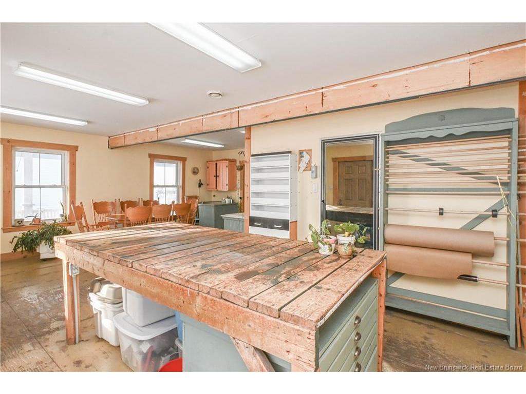 









142


Boul Saint-Pierre E.

BLVD,
Caraquet,




NB
E1W 1B1

