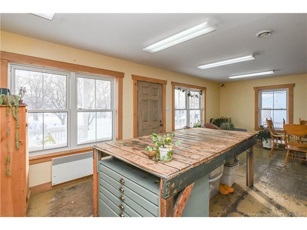 









142


Boul Saint-Pierre E.

BLVD,
Caraquet,




NB
E1W 1B1

