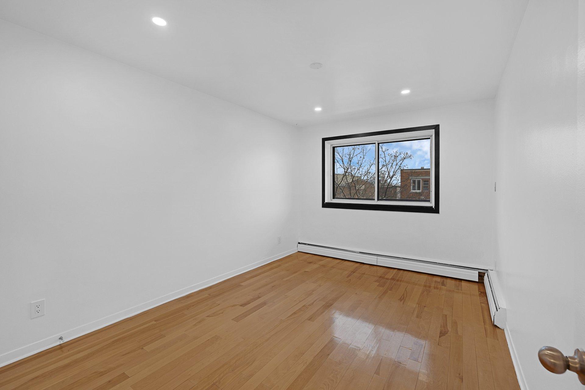 









7600


Rue Lajeunesse

, 403,
Montréal (Villeray/Saint-Michel/Parc-Extension),




QC
H2R2Z8

