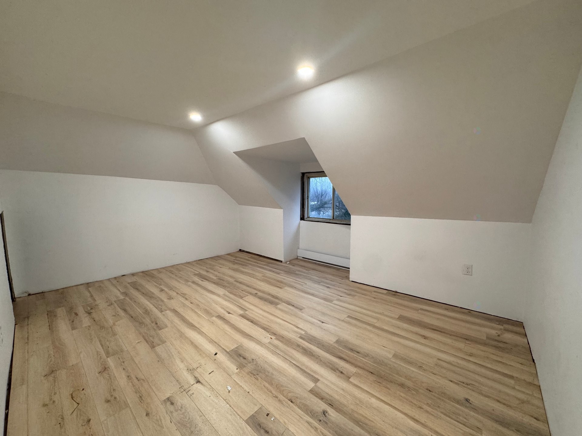 









2030


Ch. de Montréal O.

,
Gatineau (Masson-Angers),




QC
J8M1P8

