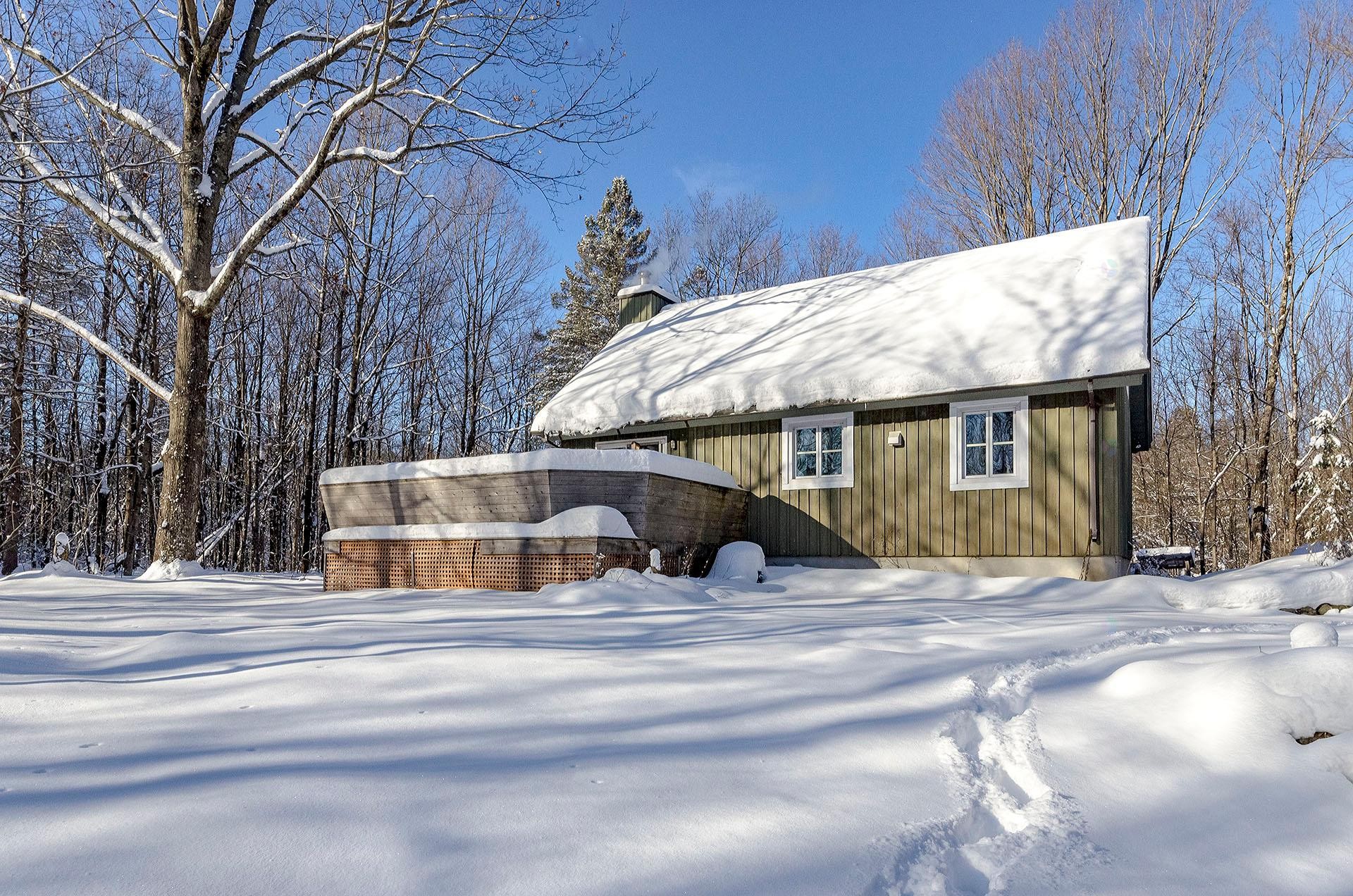 









500


Ch. Élie

,
Sutton,




QC
J0E2K0

