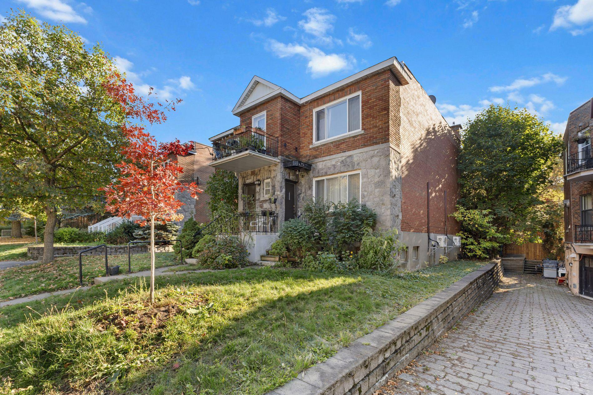 









4828

 - 4830


Av. Harvard

,
Montréal (Côte-des-Neiges/Notre-Dame-de-Grâce),




QC
H3X3N9

