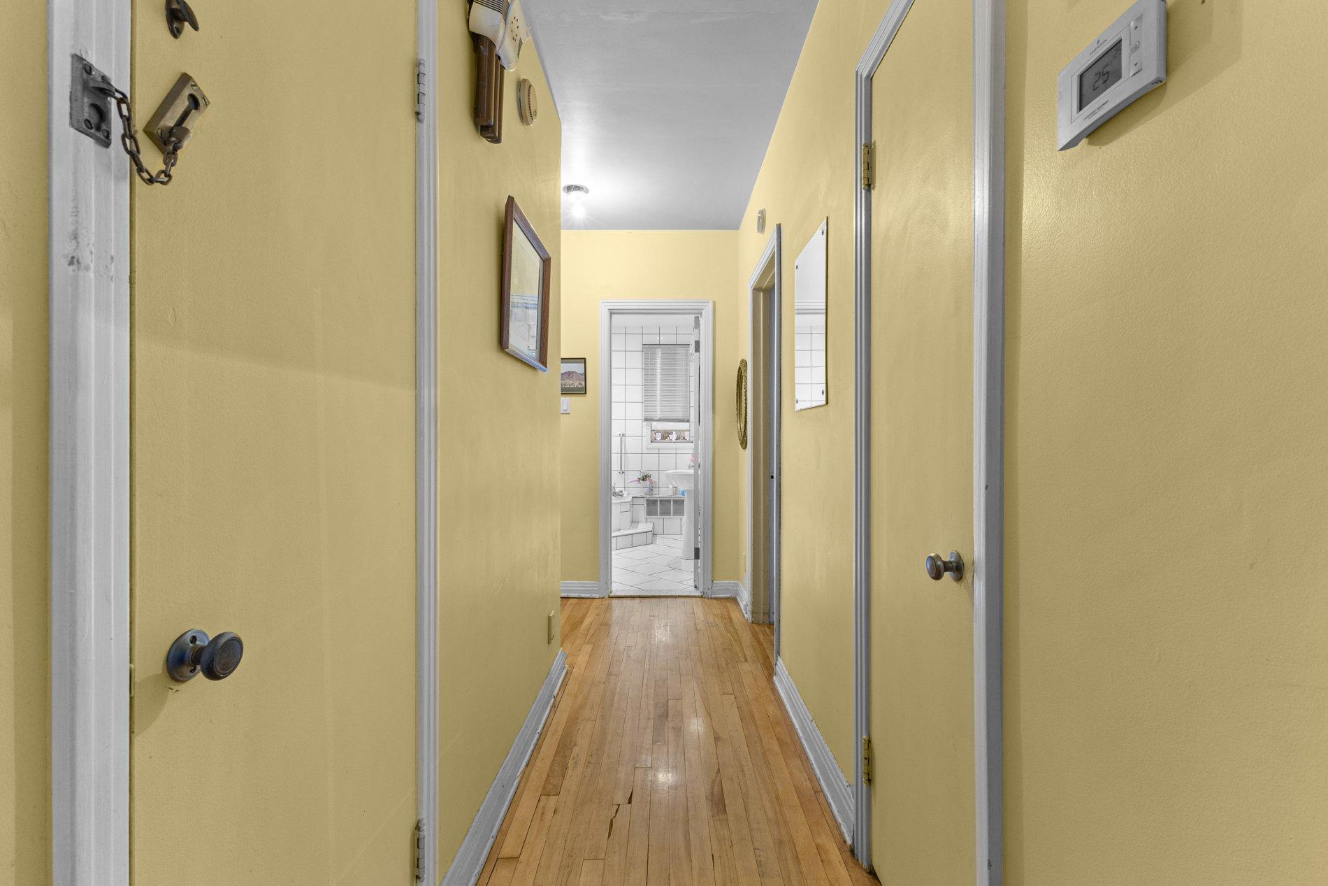 









4828

 - 4830


Av. Harvard

,
Montréal (Côte-des-Neiges/Notre-Dame-de-Grâce),




QC
H3X3N9

