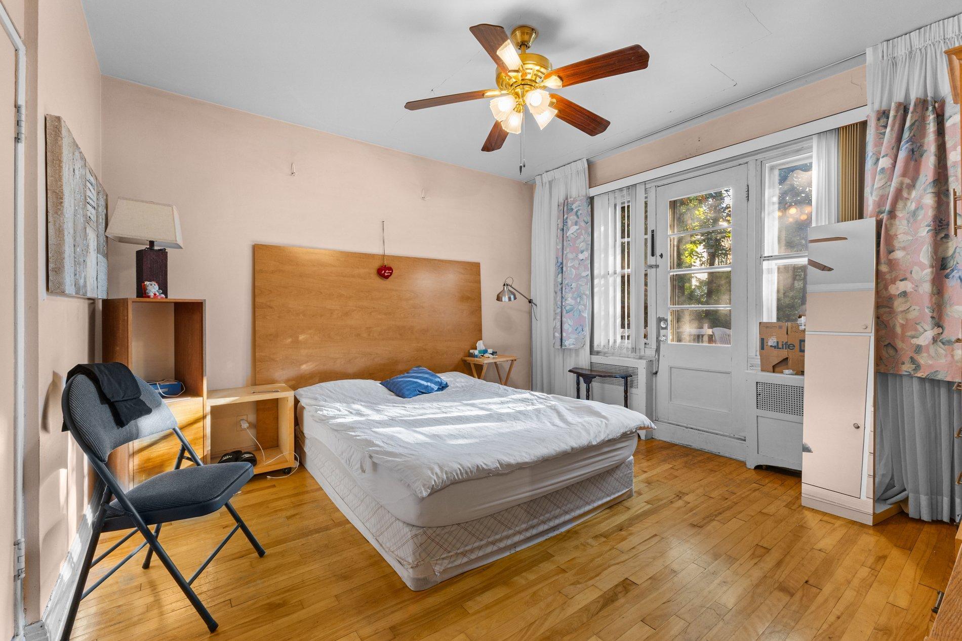 









4828

 - 4830


Av. Harvard

,
Montréal (Côte-des-Neiges/Notre-Dame-de-Grâce),




QC
H3X3N9

