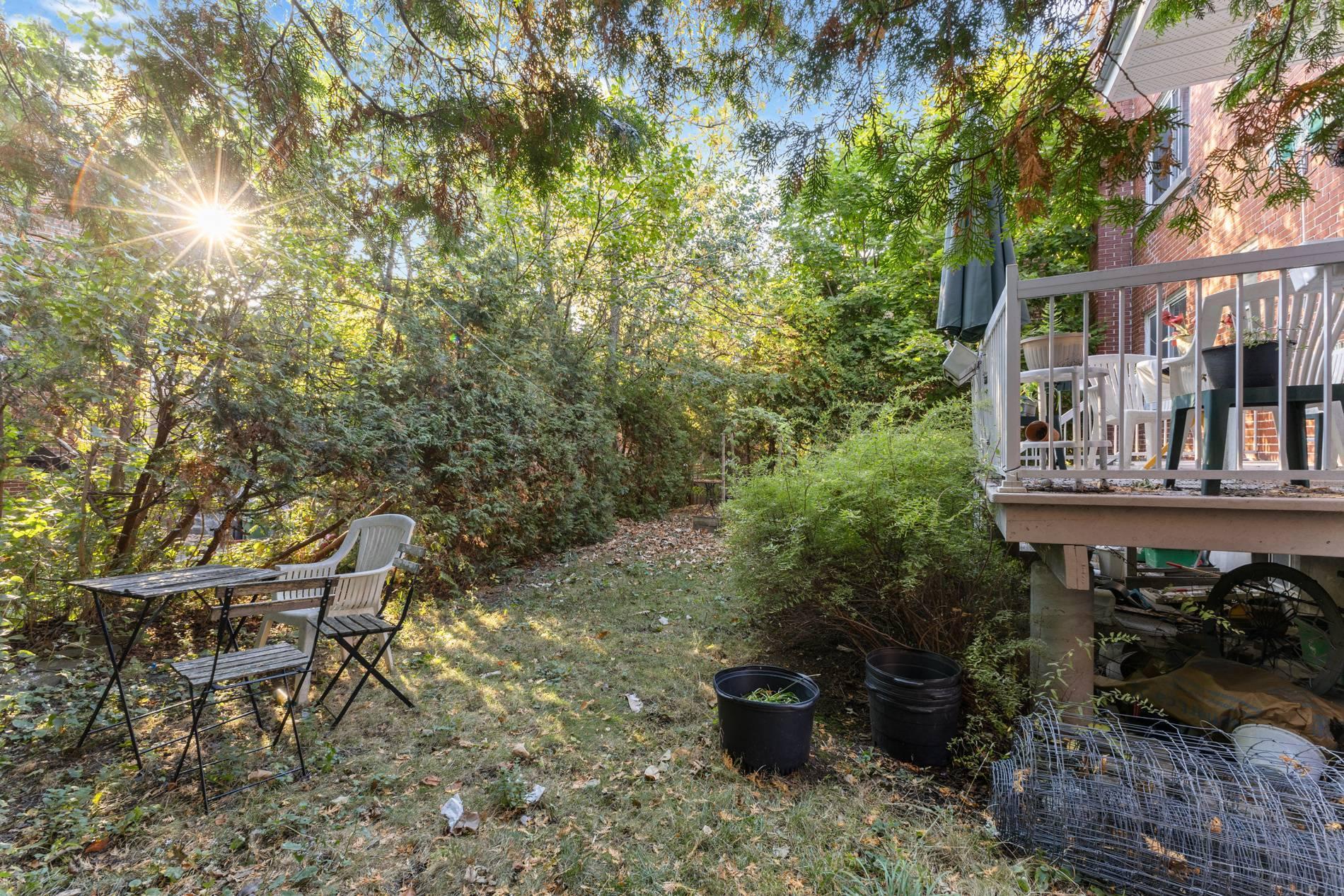 









4828

 - 4830


Av. Harvard

,
Montréal (Côte-des-Neiges/Notre-Dame-de-Grâce),




QC
H3X3N9

