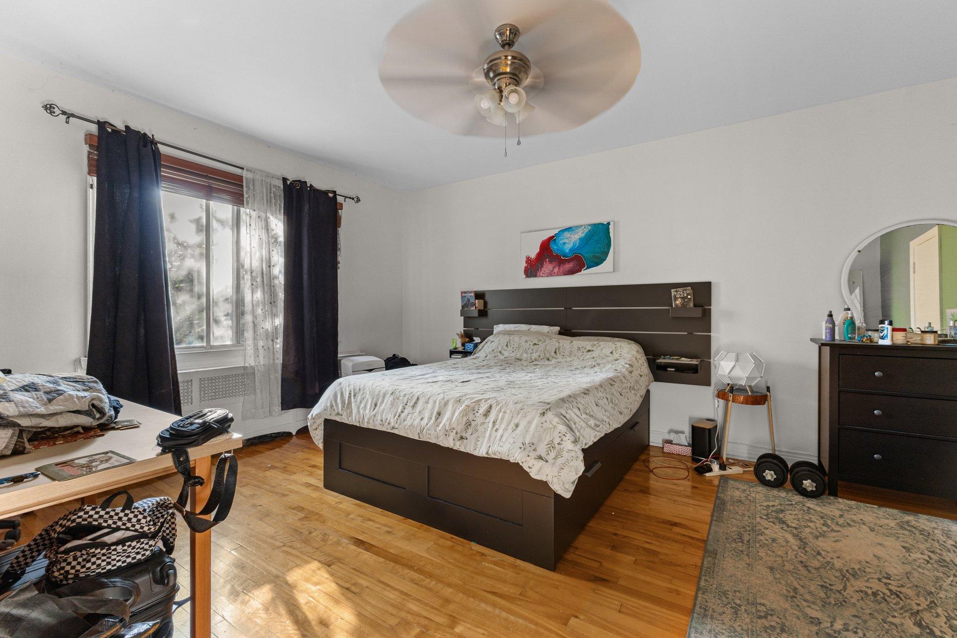 









4828

 - 4830


Av. Harvard

,
Montréal (Côte-des-Neiges/Notre-Dame-de-Grâce),




QC
H3X3N9

