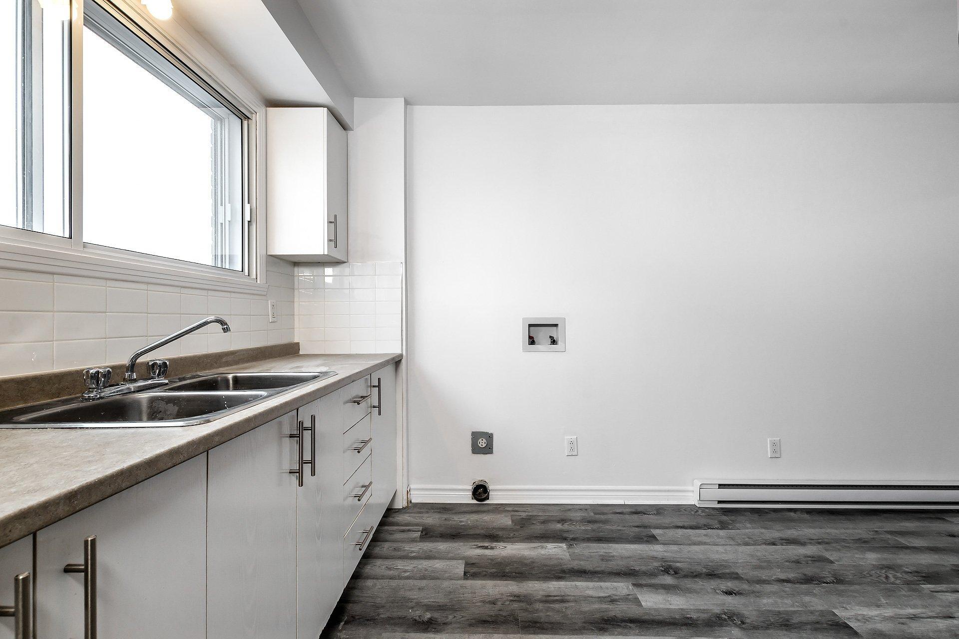 









405


Rue Lamarre

, 7,
Longueuil (Le Vieux-Longueuil),




QC
J4J1T1

