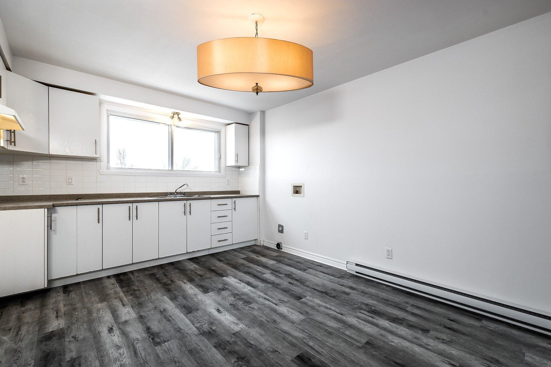 









405


Rue Lamarre

, 7,
Longueuil (Le Vieux-Longueuil),




QC
J4J1T1

