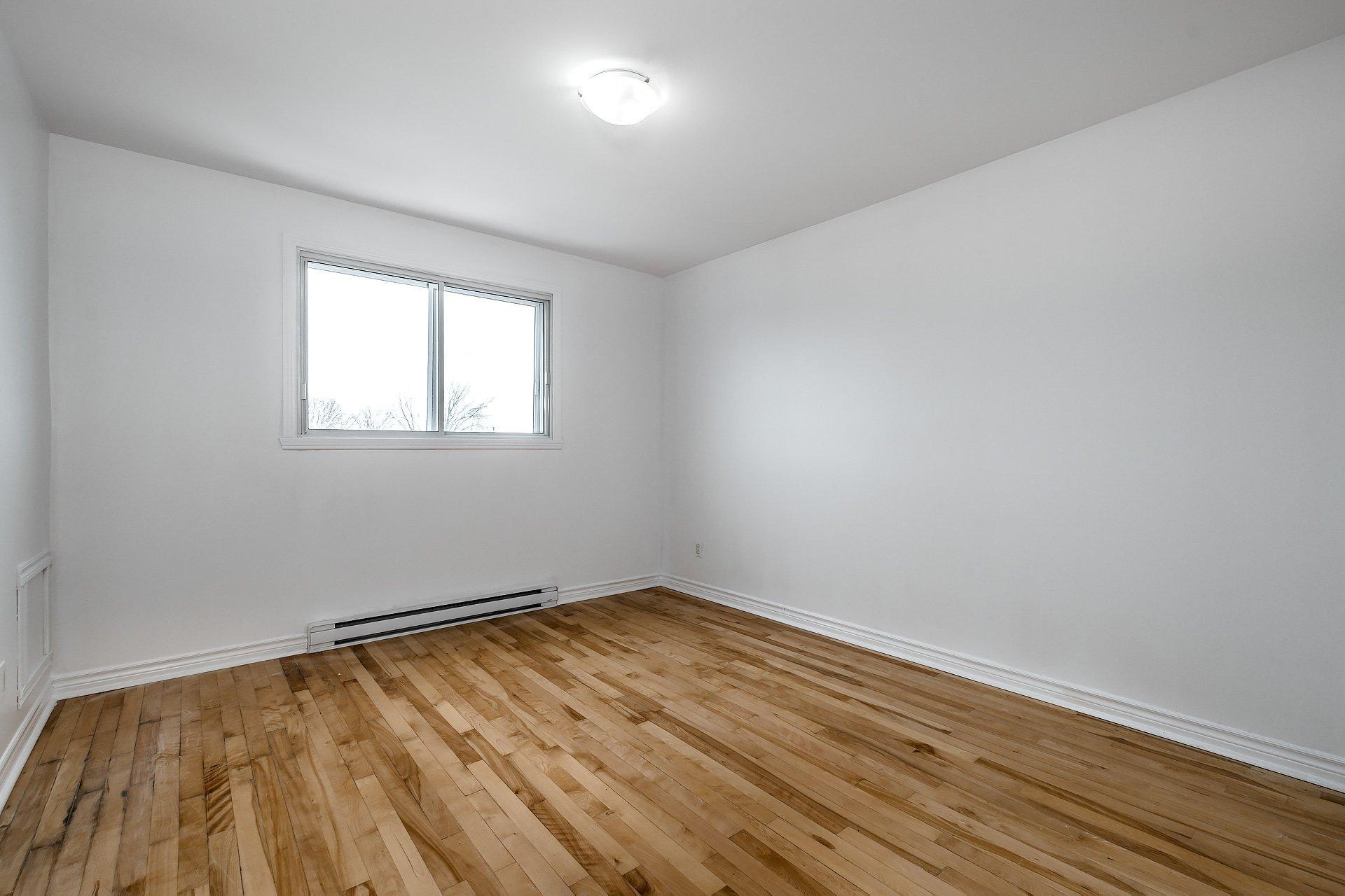 









405


Rue Lamarre

, 7,
Longueuil (Le Vieux-Longueuil),




QC
J4J1T1

