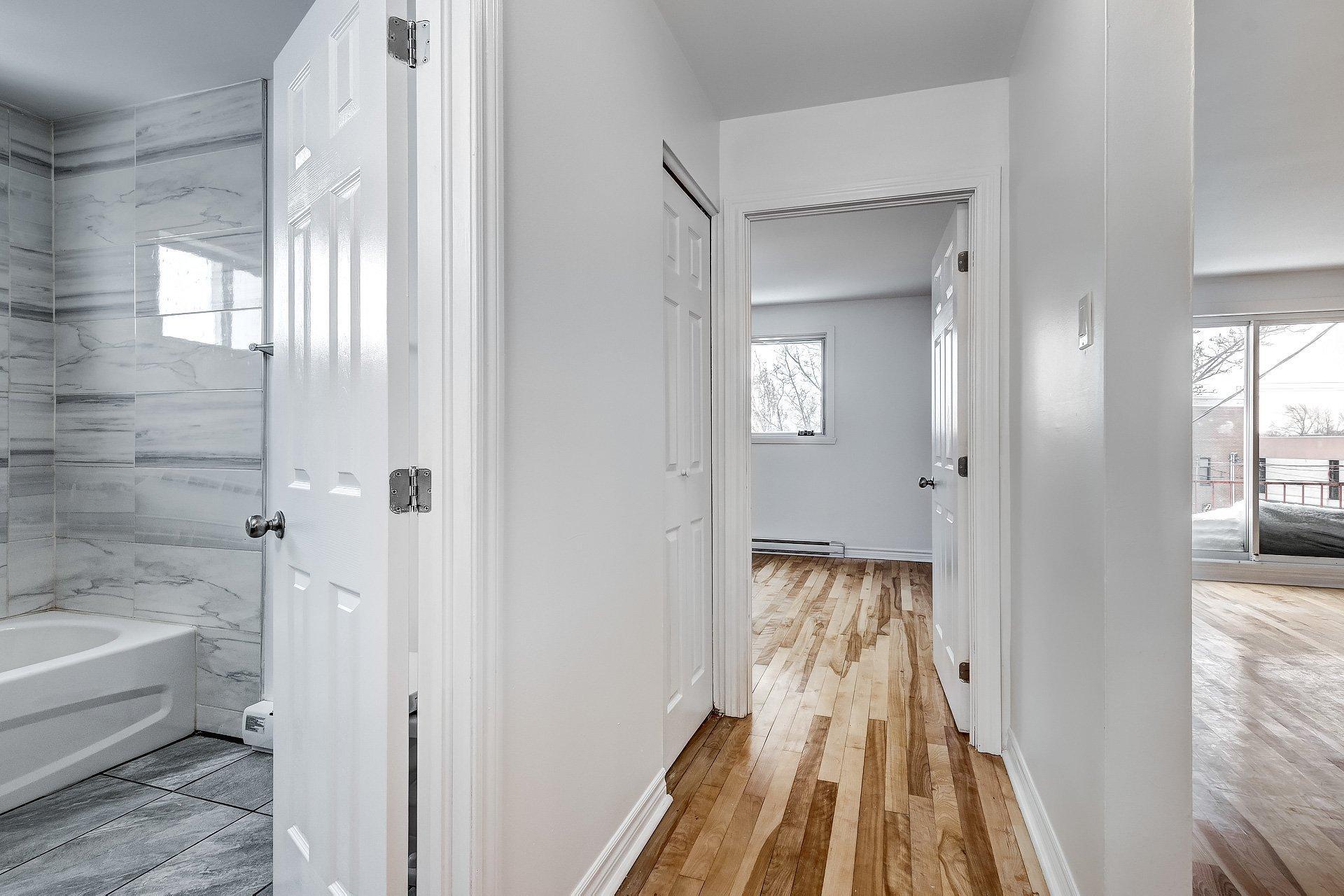 









405


Rue Lamarre

, 7,
Longueuil (Le Vieux-Longueuil),




QC
J4J1T1

