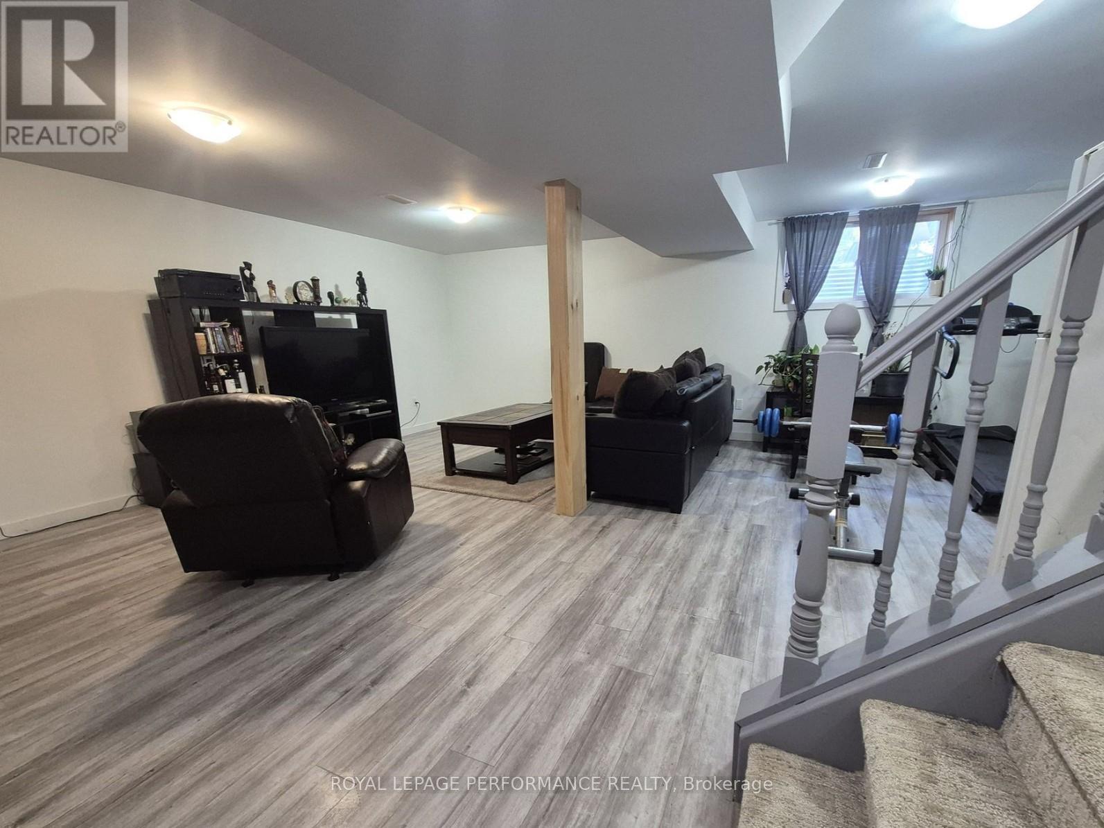 












609 ROBERT STREET

,
Clarence-Rockland,




Ontario
K4K1E8

