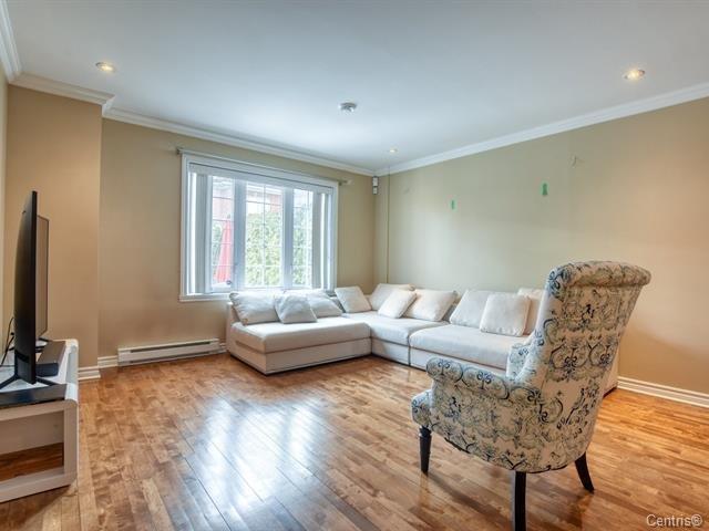 









4304


Av. Ernest-Hemingway

,
Montréal (Saint-Laurent),




QC
H4R3N6

