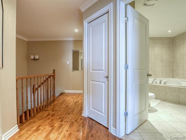 









4304


Av. Ernest-Hemingway

,
Montréal (Saint-Laurent),




QC
H4R3N6

