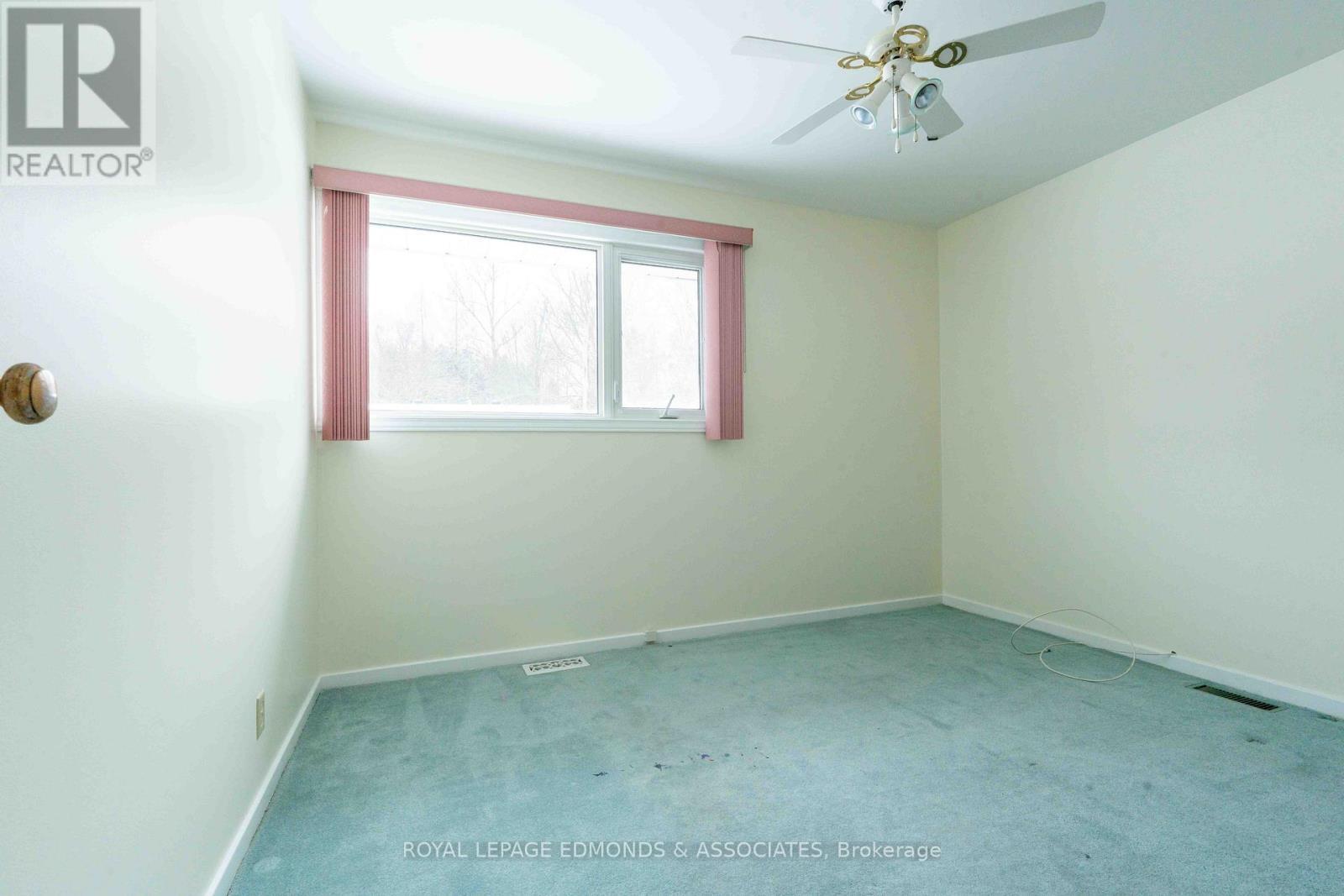 












57 BEACH AVENUE

,
Deep River,




Ontario
K0J1P0

