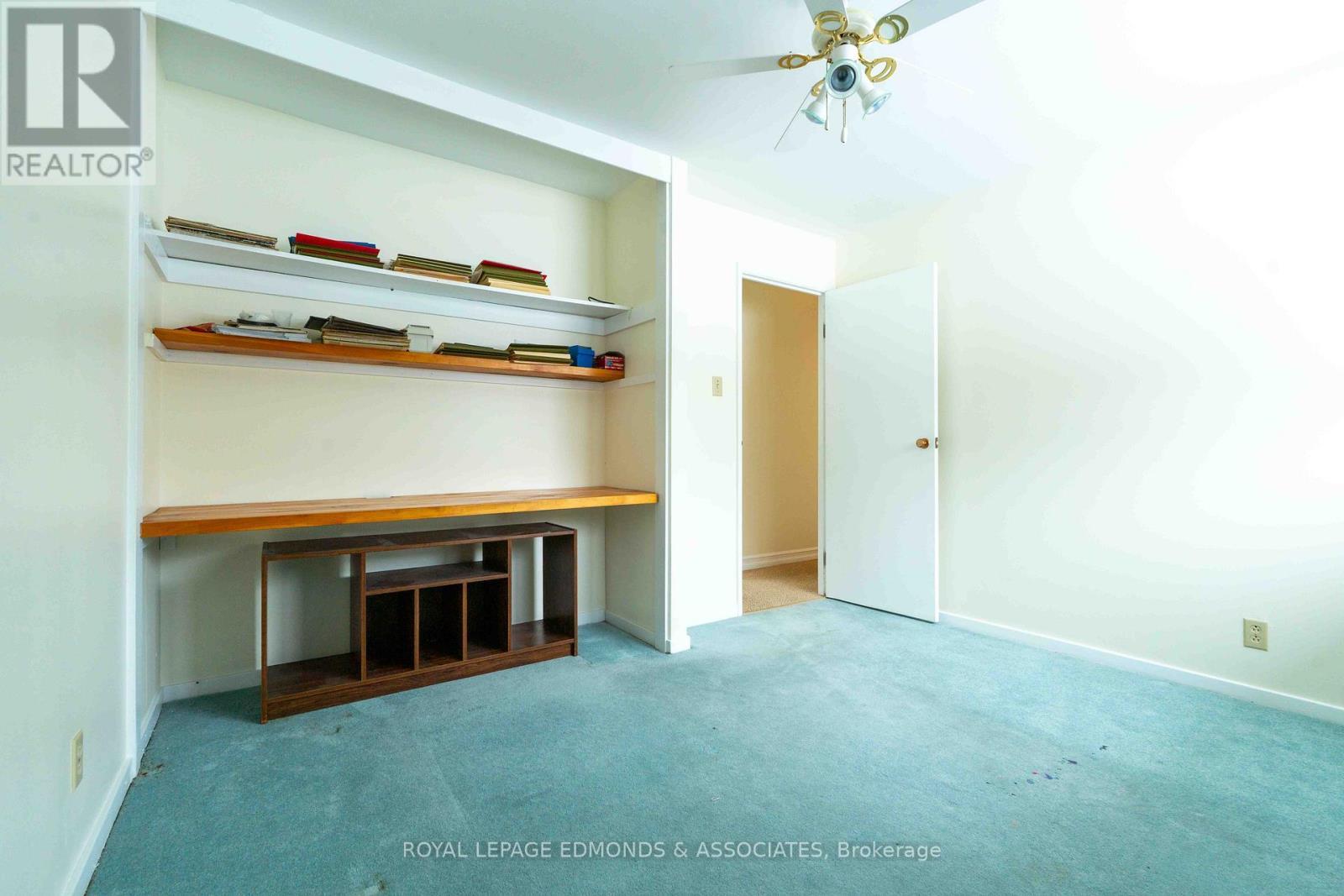 












57 BEACH AVENUE

,
Deep River,




Ontario
K0J1P0

