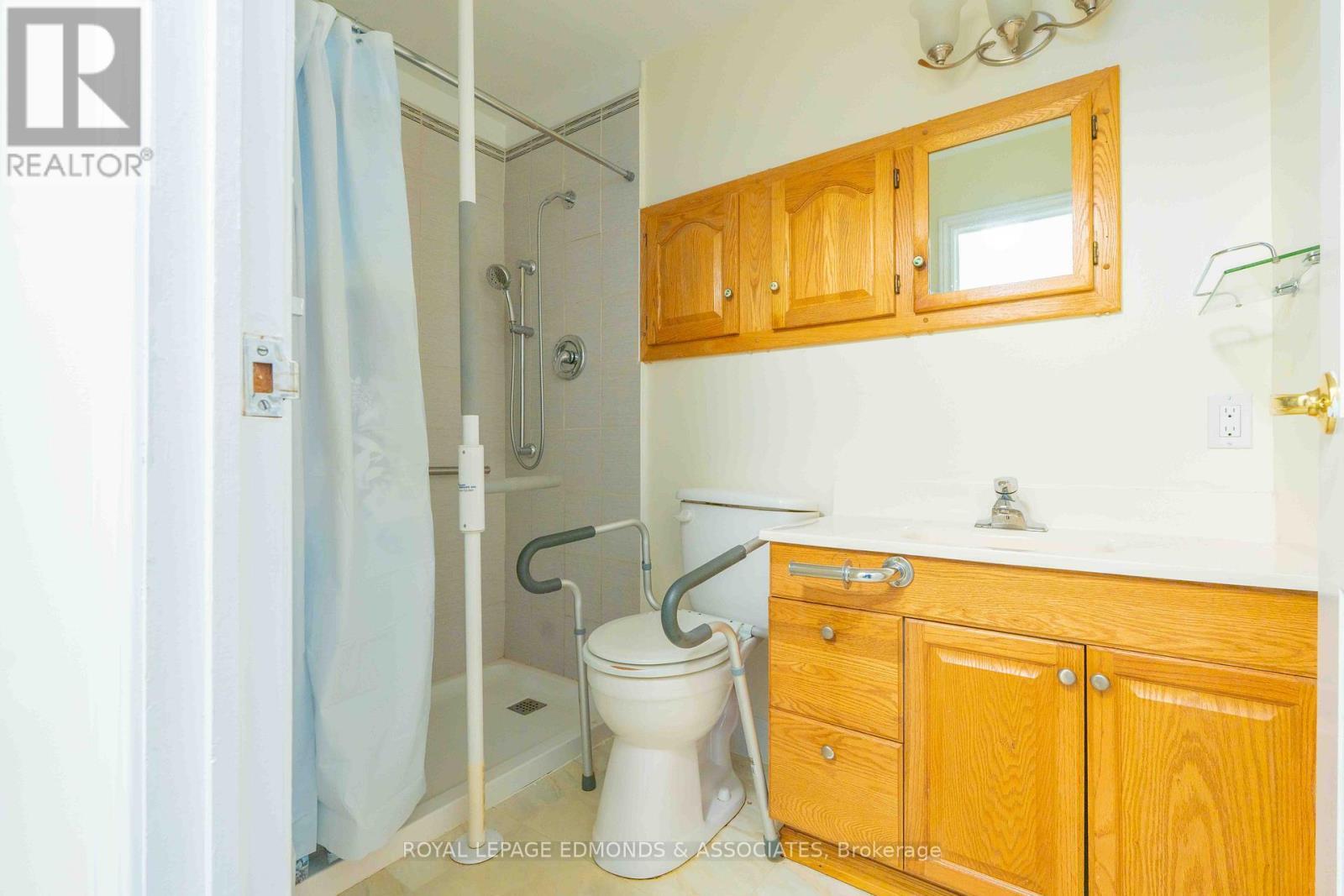 












57 BEACH AVENUE

,
Deep River,




Ontario
K0J1P0

