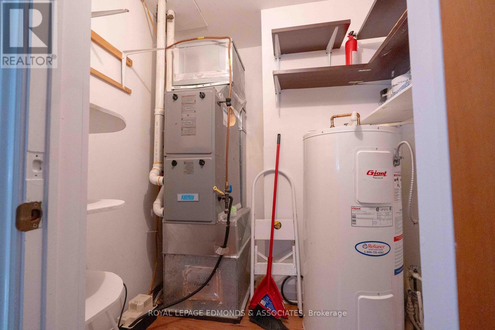 












57 BEACH AVENUE

,
Deep River,




Ontario
K0J1P0

