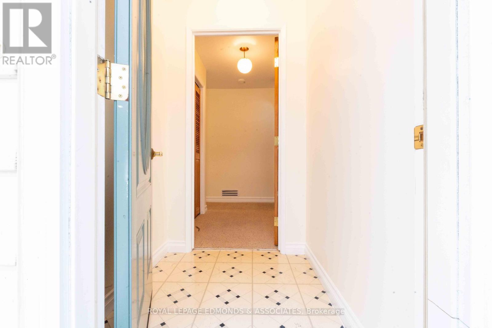 












57 BEACH AVENUE

,
Deep River,




Ontario
K0J1P0

