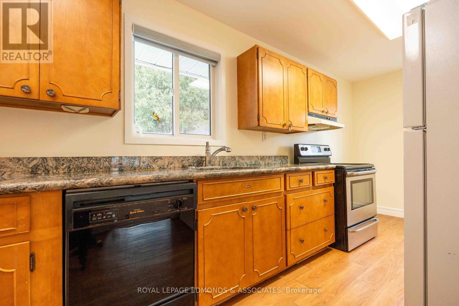 












57 BEACH AVENUE

,
Deep River,




Ontario
K0J1P0

