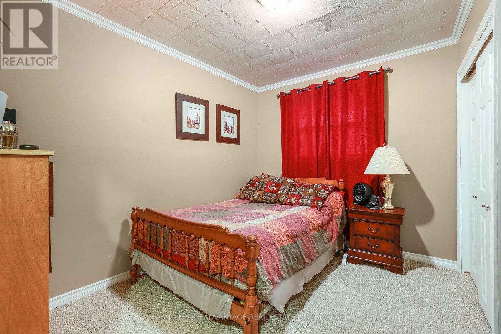 












123 QUEEN STREET

,
Smiths Falls,




Ontario
K7A3N7

