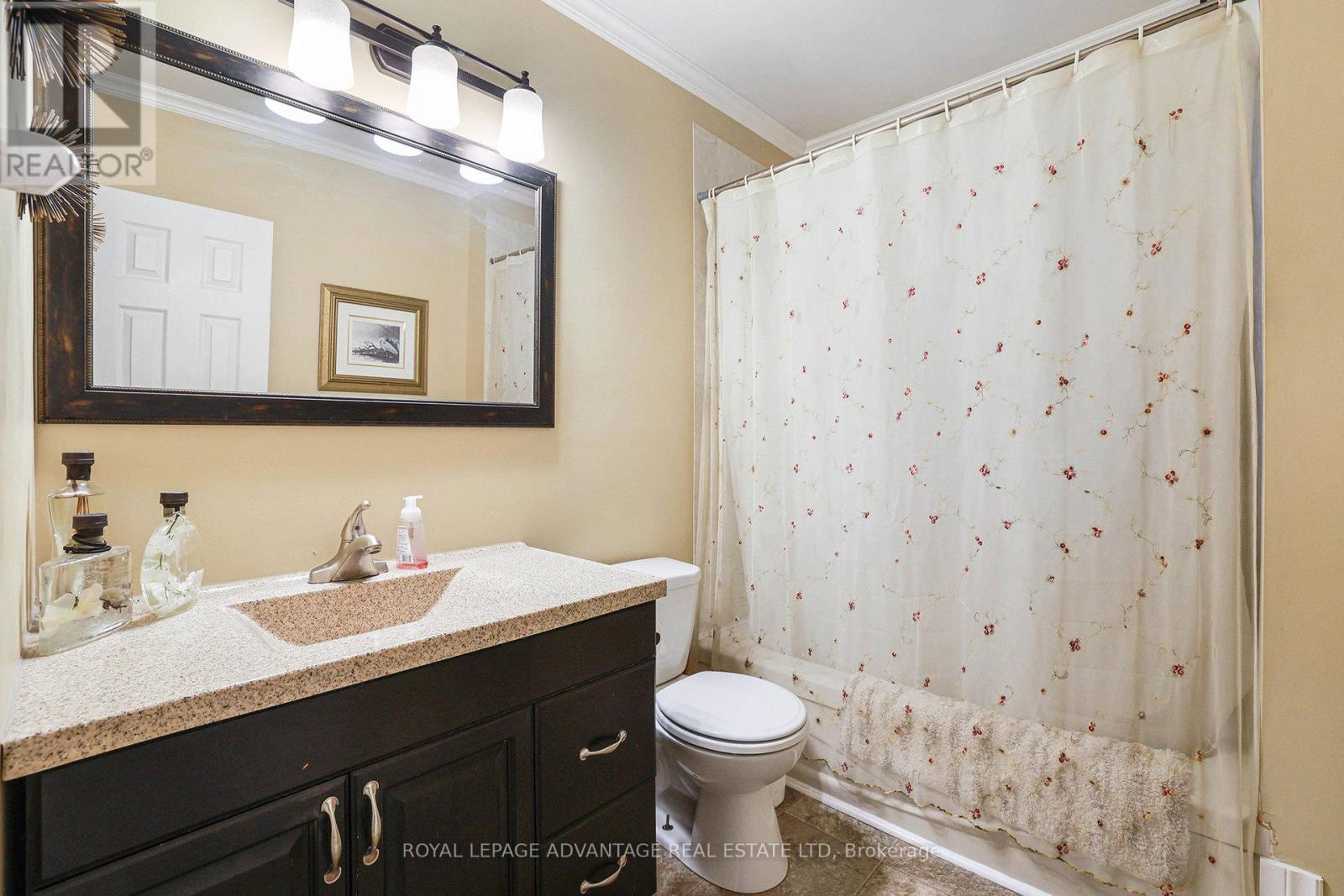 












123 QUEEN STREET

,
Smiths Falls,




Ontario
K7A3N7

