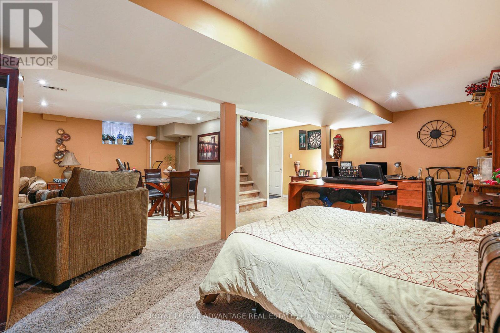 












123 QUEEN STREET

,
Smiths Falls,




Ontario
K7A3N7

