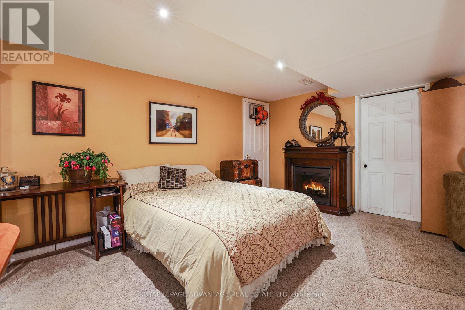 












123 QUEEN STREET

,
Smiths Falls,




Ontario
K7A3N7

