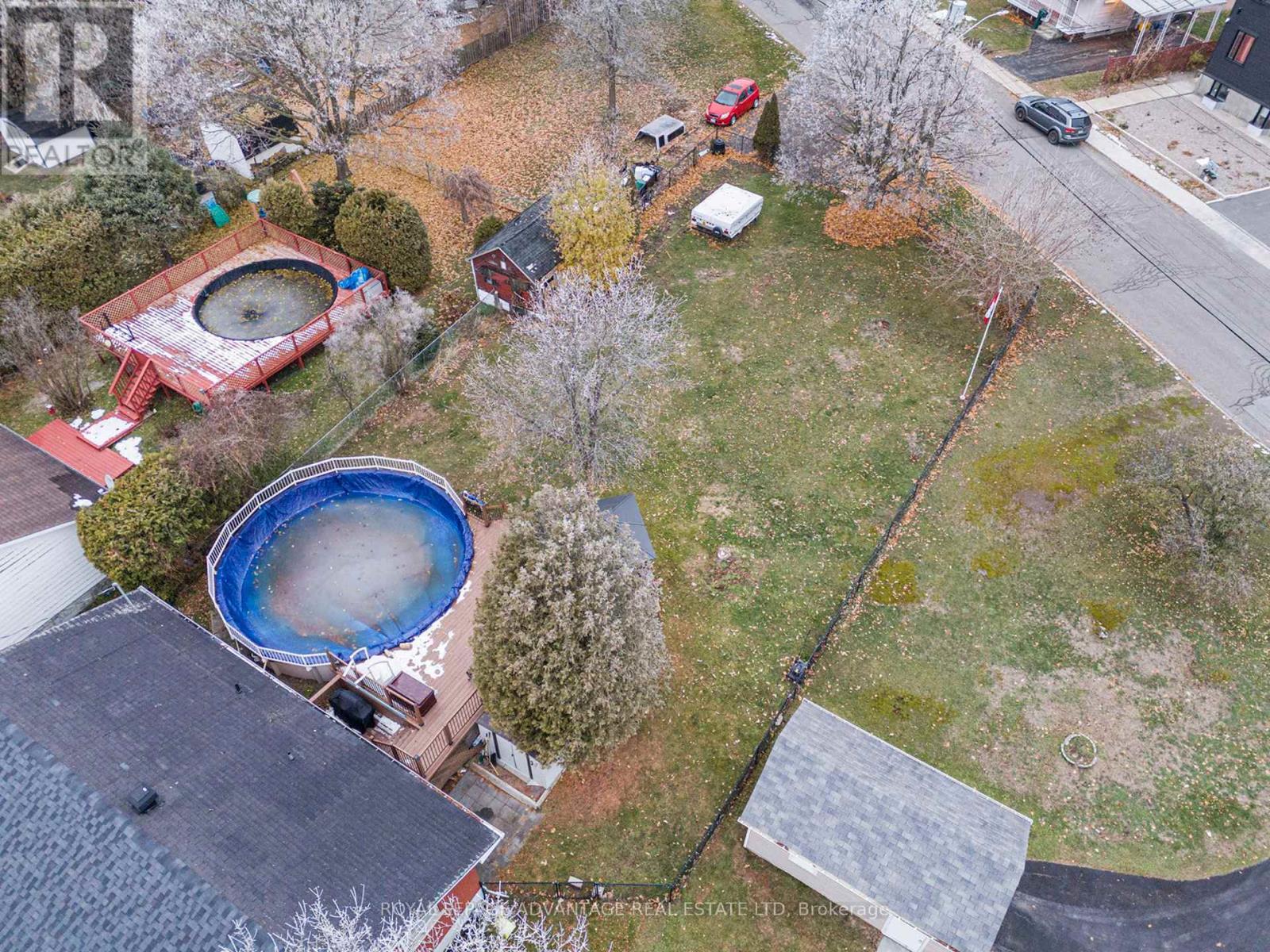 












123 QUEEN STREET

,
Smiths Falls,




Ontario
K7A3N7

