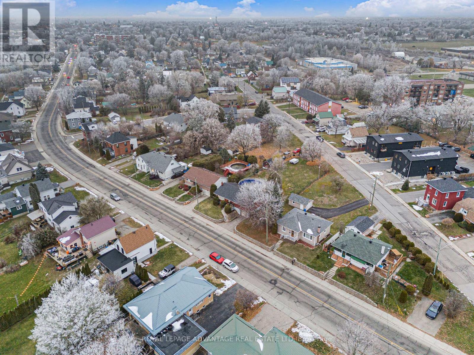 












123 QUEEN STREET

,
Smiths Falls,




Ontario
K7A3N7

