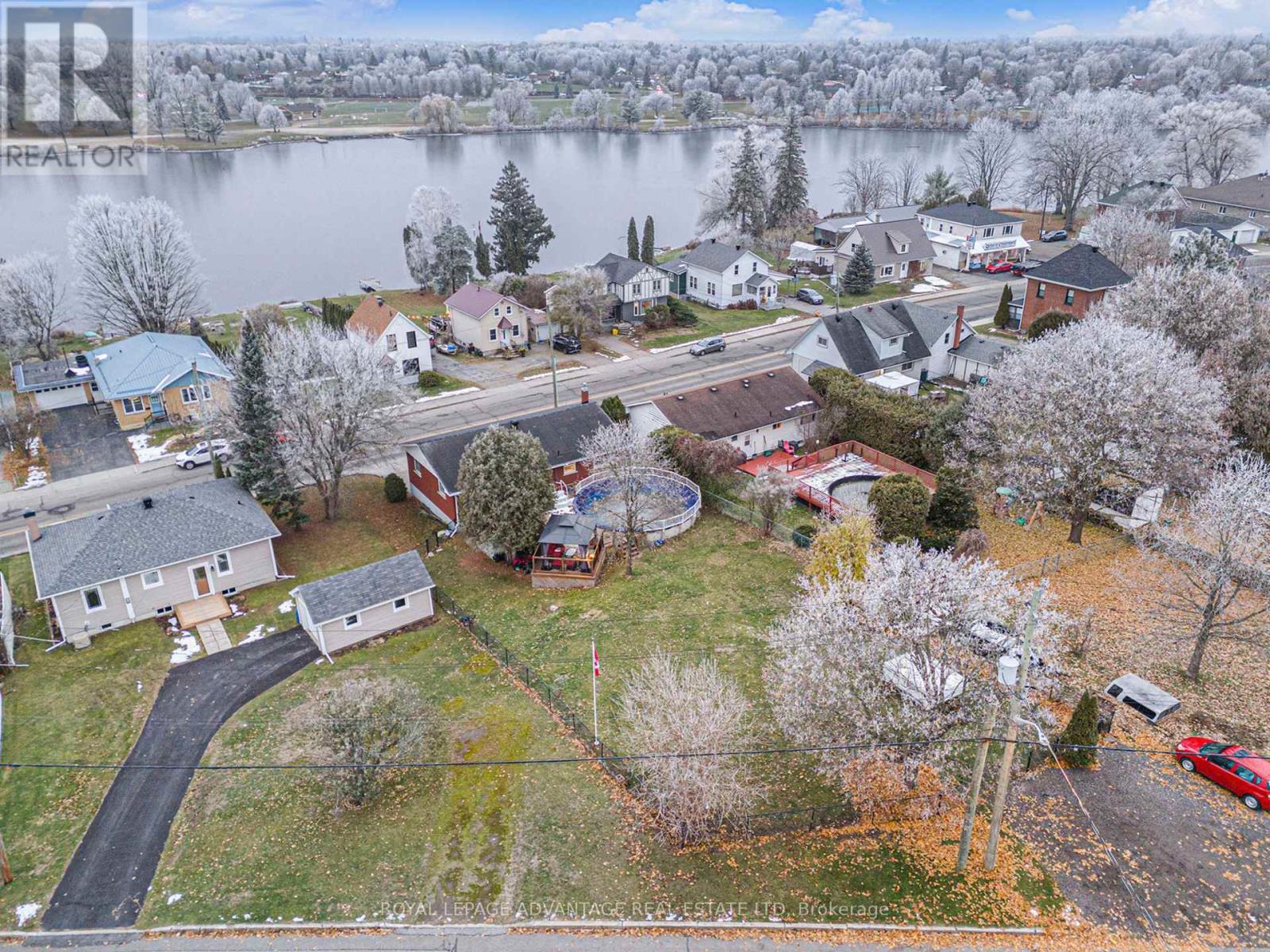 












123 QUEEN STREET

,
Smiths Falls,




Ontario
K7A3N7

