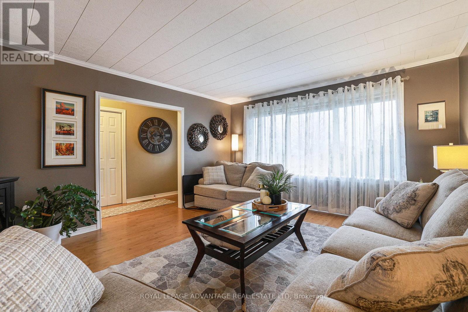 












123 QUEEN STREET

,
Smiths Falls,




Ontario
K7A3N7

