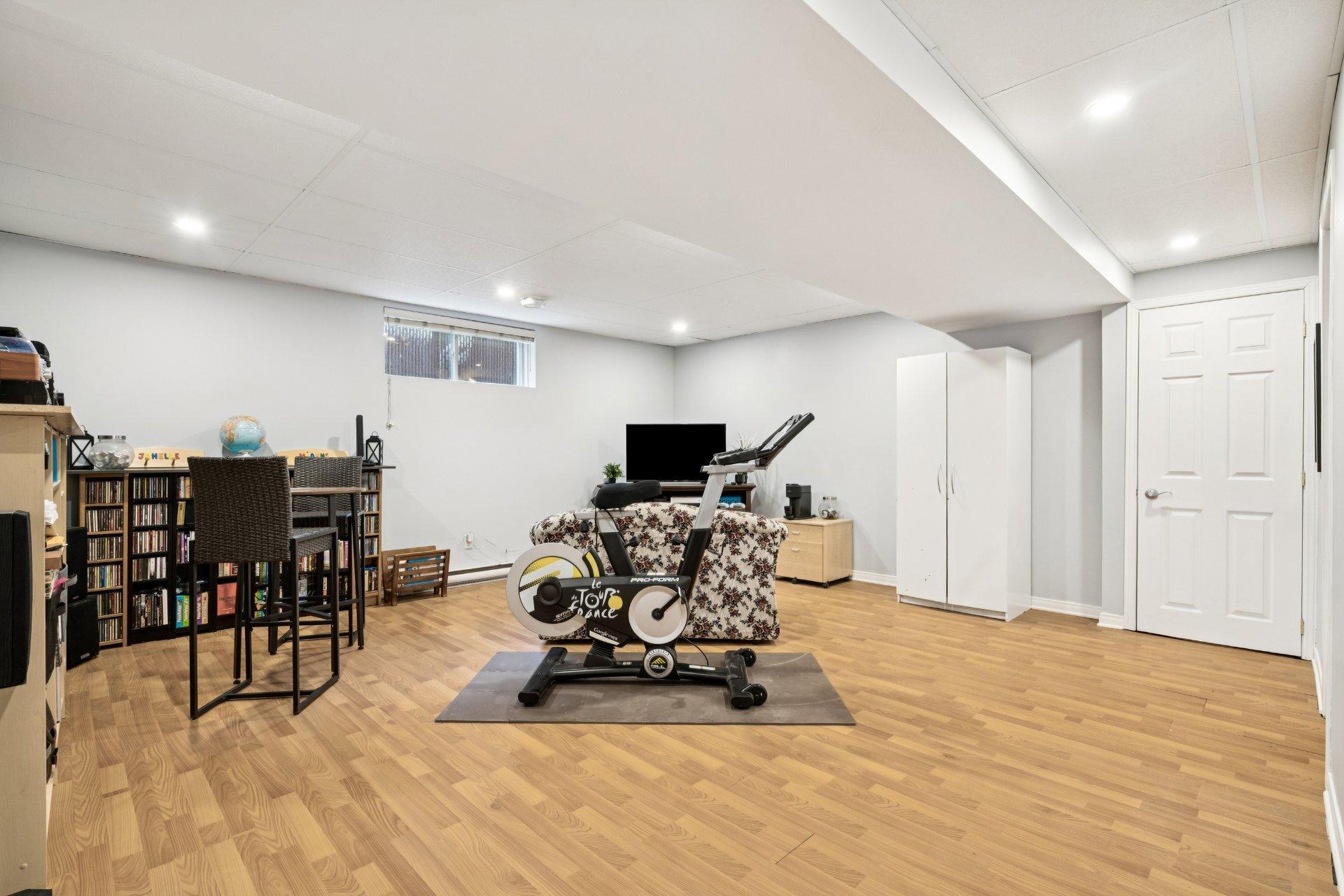 









35


Rue de Ségovie

,
Candiac,




QC
J5R6Y2

