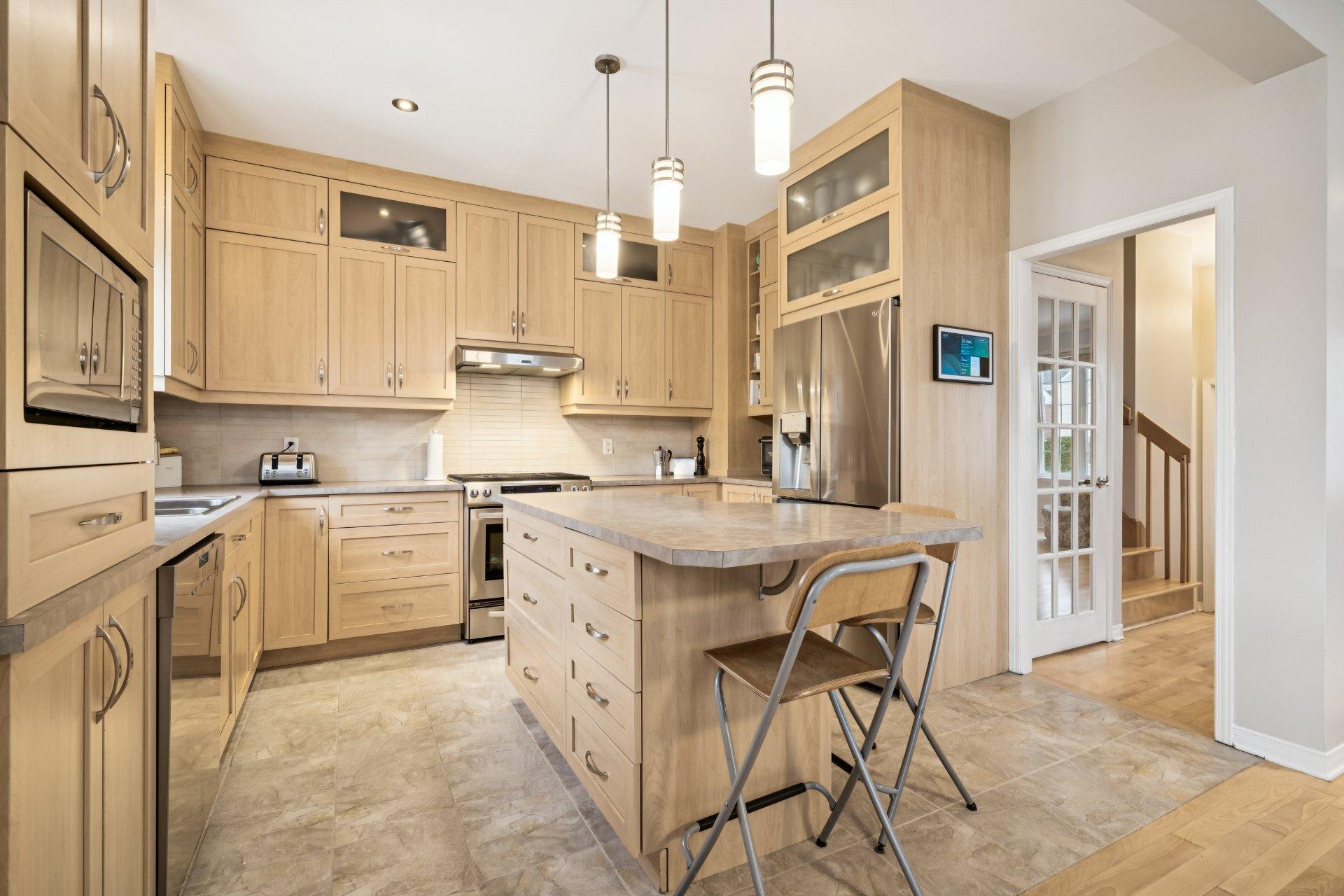 









35


Rue de Ségovie

,
Candiac,




QC
J5R6Y2

