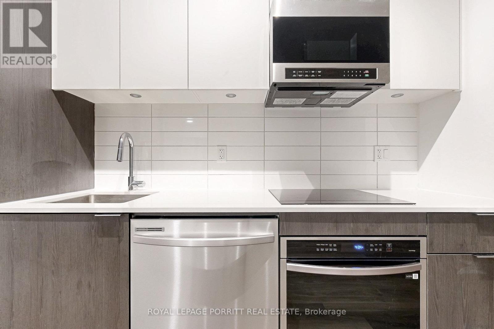 












509 - 6 CHARTWELL ROAD

,
Toronto,




Ontario
M8Z4E8

