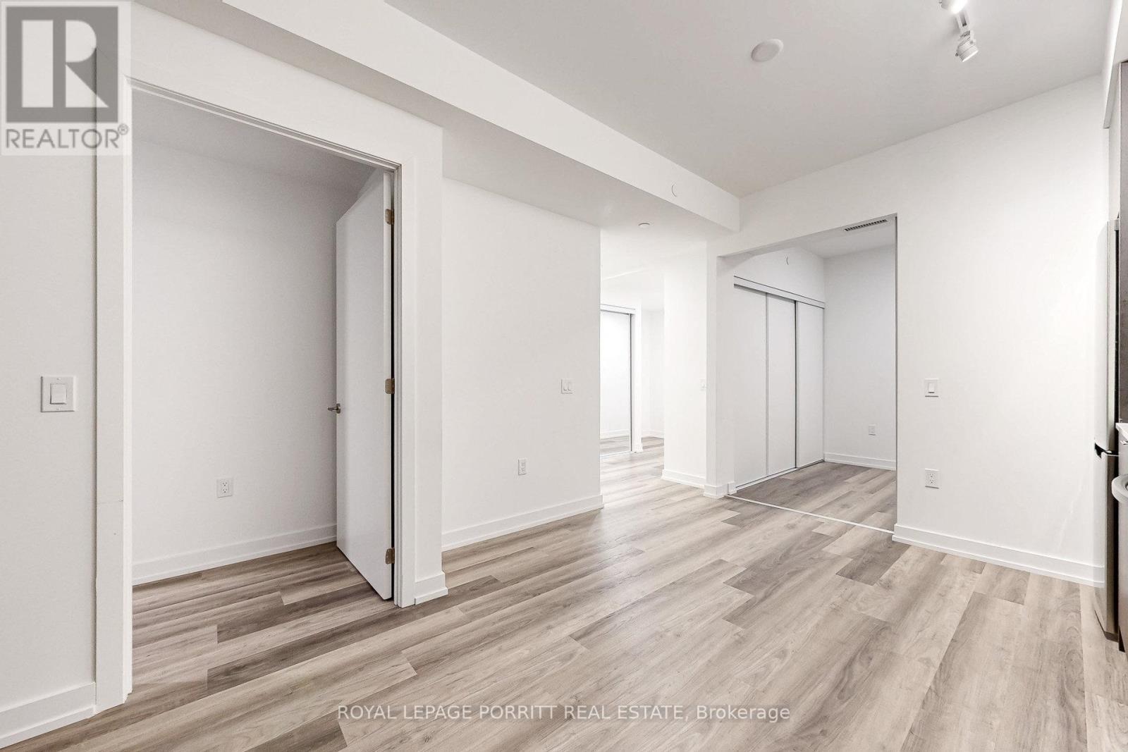 












509 - 6 CHARTWELL ROAD

,
Toronto,




Ontario
M8Z4E8

