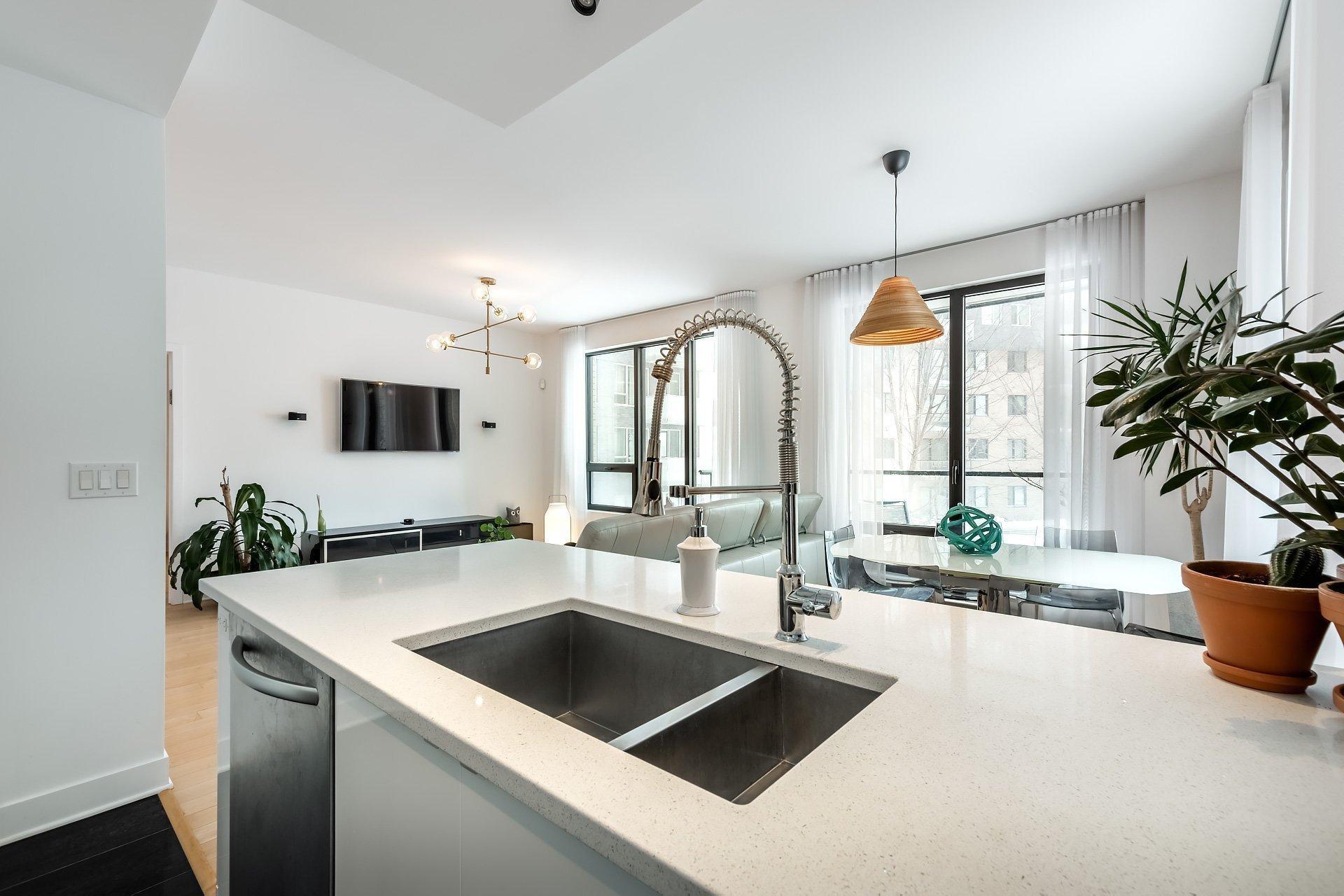 









7317


Av. Victoria

, 211,
Montréal (Côte-des-Neiges/Notre-Dame-de-Grâce),




QC
H4P0A3

