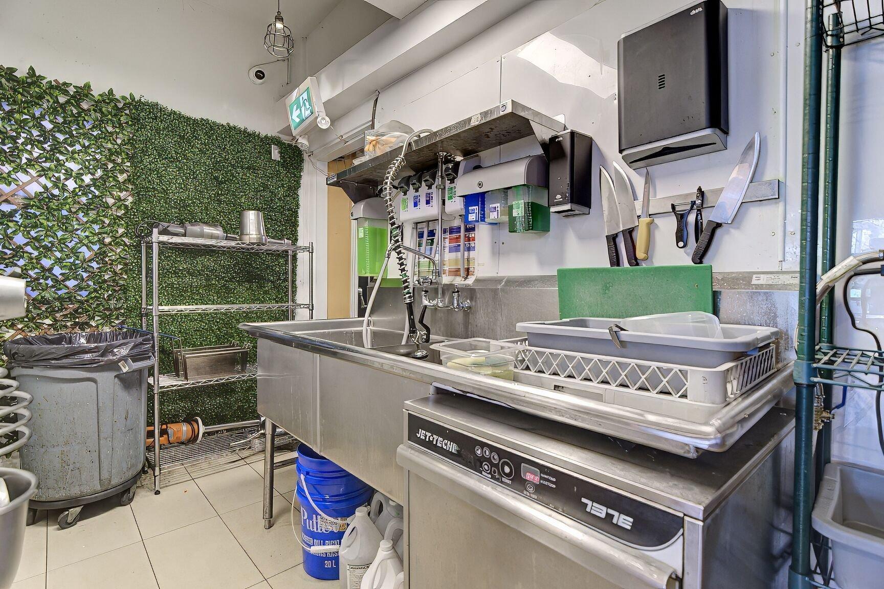 









2


Rue Non Disponible-Unavailable

,
Montréal (Le Sud-Ouest),




QC
H4T0A6

