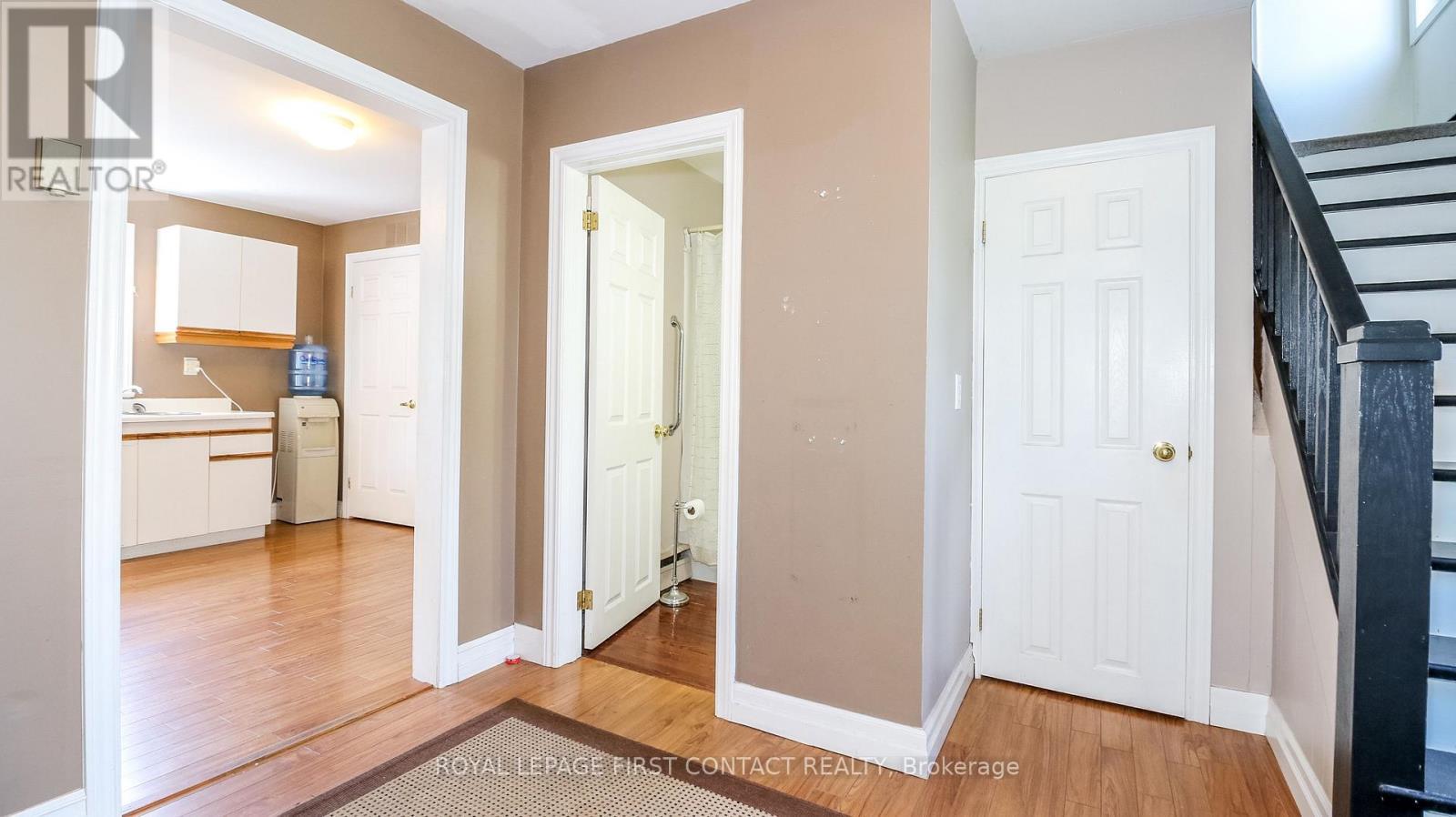 












953 RIDGE ROAD W

,
Oro-Medonte,




Ontario
L0L2E0

