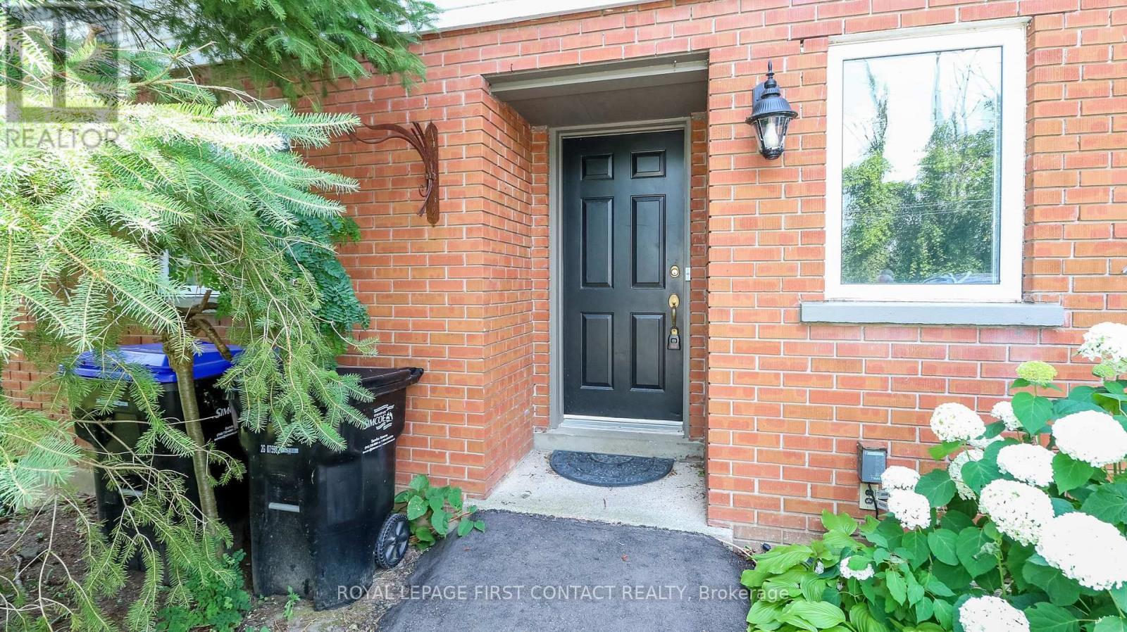 












953 RIDGE ROAD W

,
Oro-Medonte,




Ontario
L0L2E0

