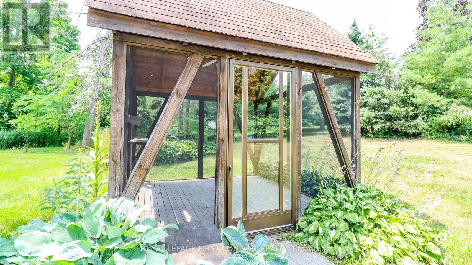 












953 RIDGE ROAD W

,
Oro-Medonte,




Ontario
L0L2E0

