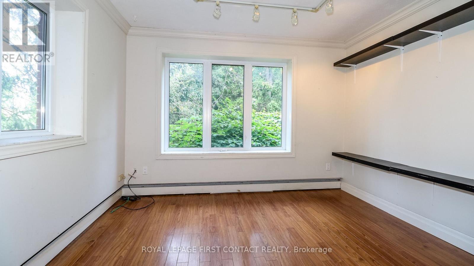 












953 RIDGE ROAD W

,
Oro-Medonte,




Ontario
L0L2E0

