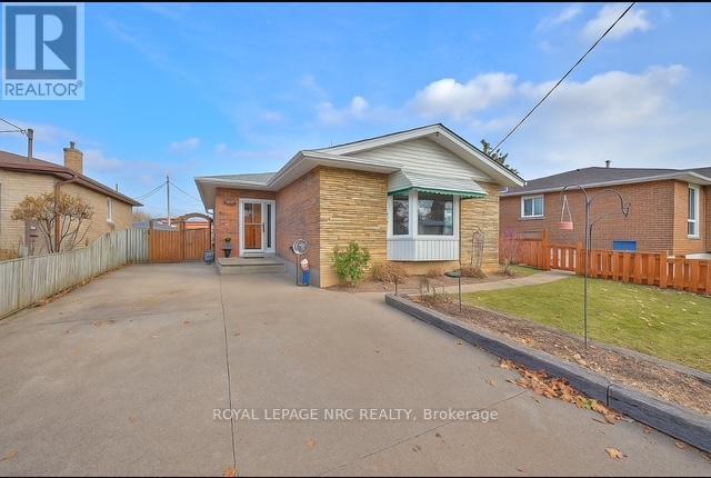 












624 BUNTING ROAD

,
St. Catharines (Bunting/Linwell),




Ontario
L2M2Z8

