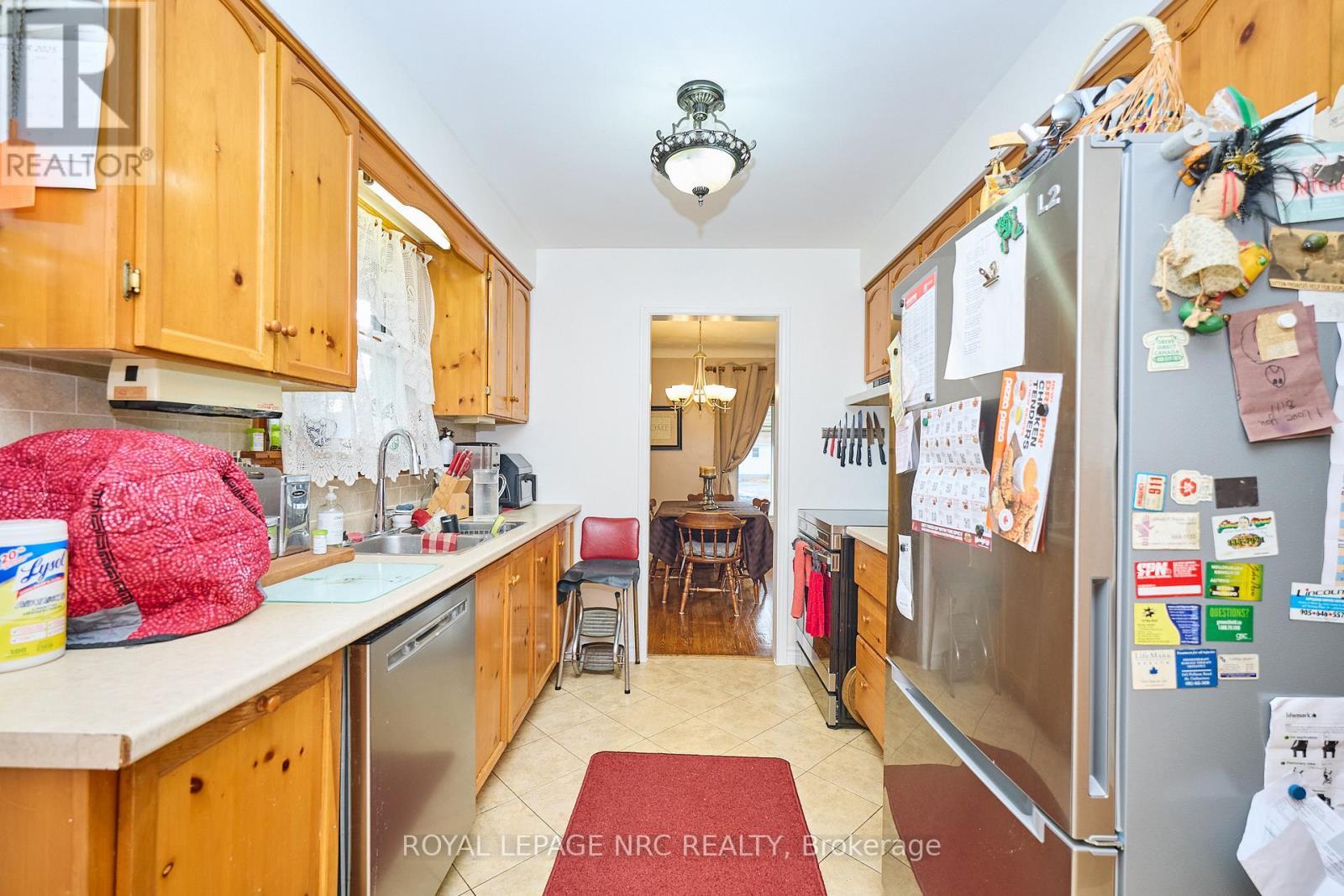 












624 BUNTING ROAD

,
St. Catharines (Bunting/Linwell),




Ontario
L2M2Z8

