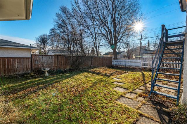 









414


MOODY

AVE,
Selkirk,




MB
R1A 0E8

