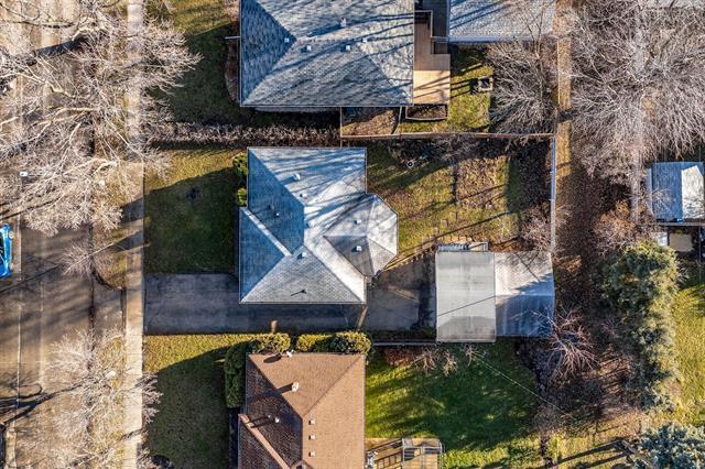 









414


MOODY

AVE,
Selkirk,




MB
R1A 0E8

