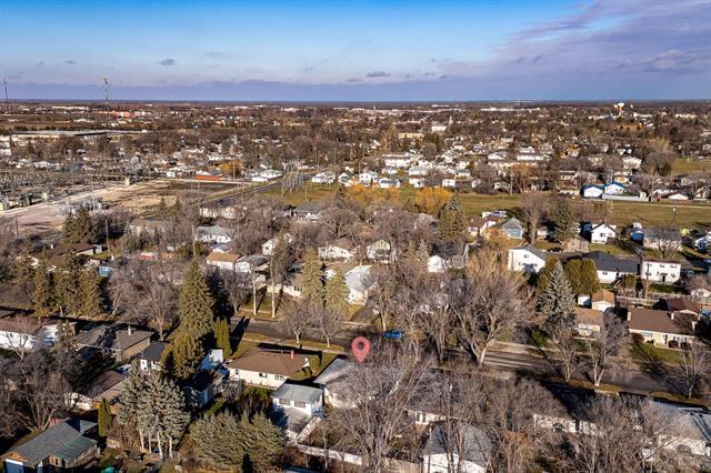 









414


MOODY

AVE,
Selkirk,




MB
R1A 0E8

